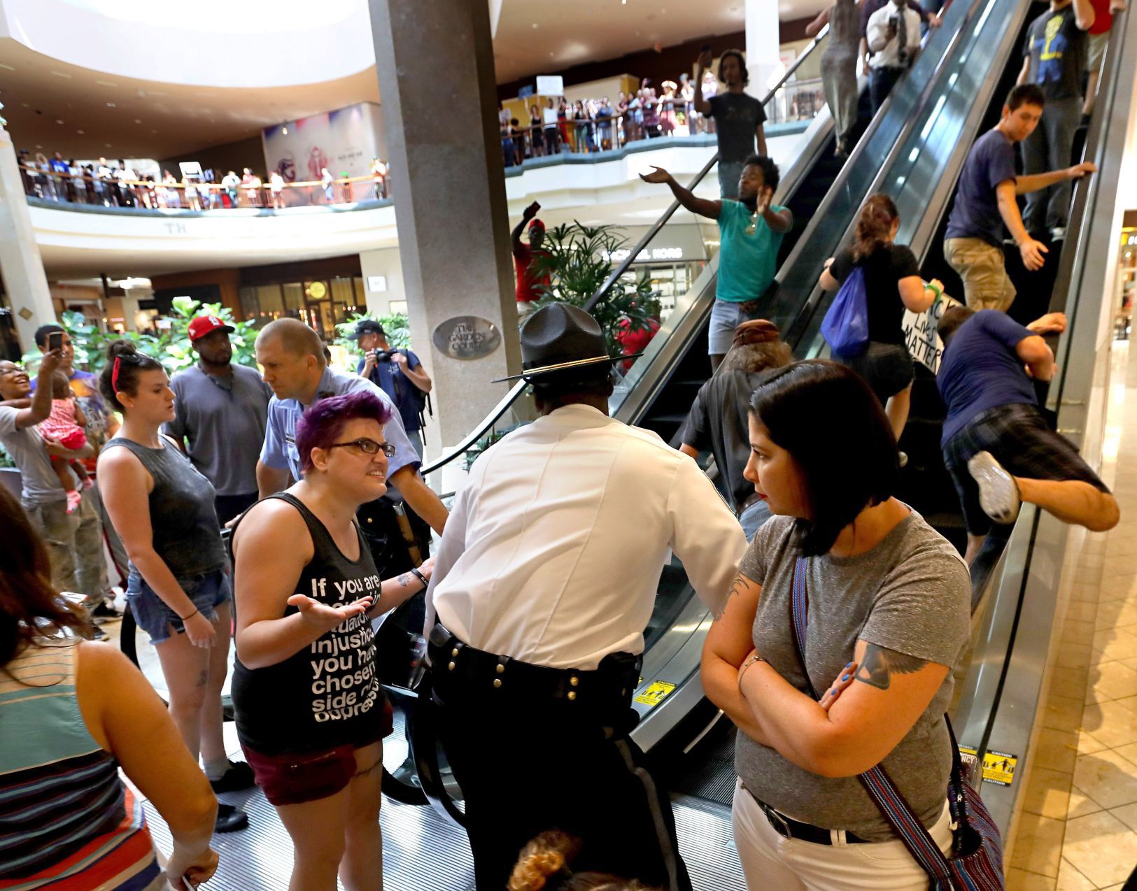 Protests at Galleria lead to arrests